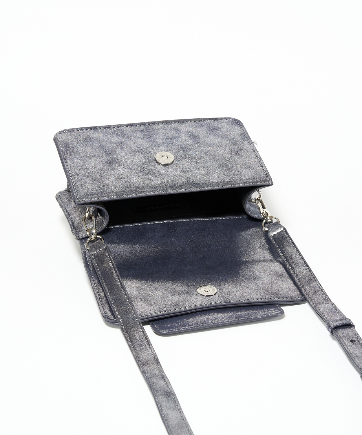 Mala crossbody image number null